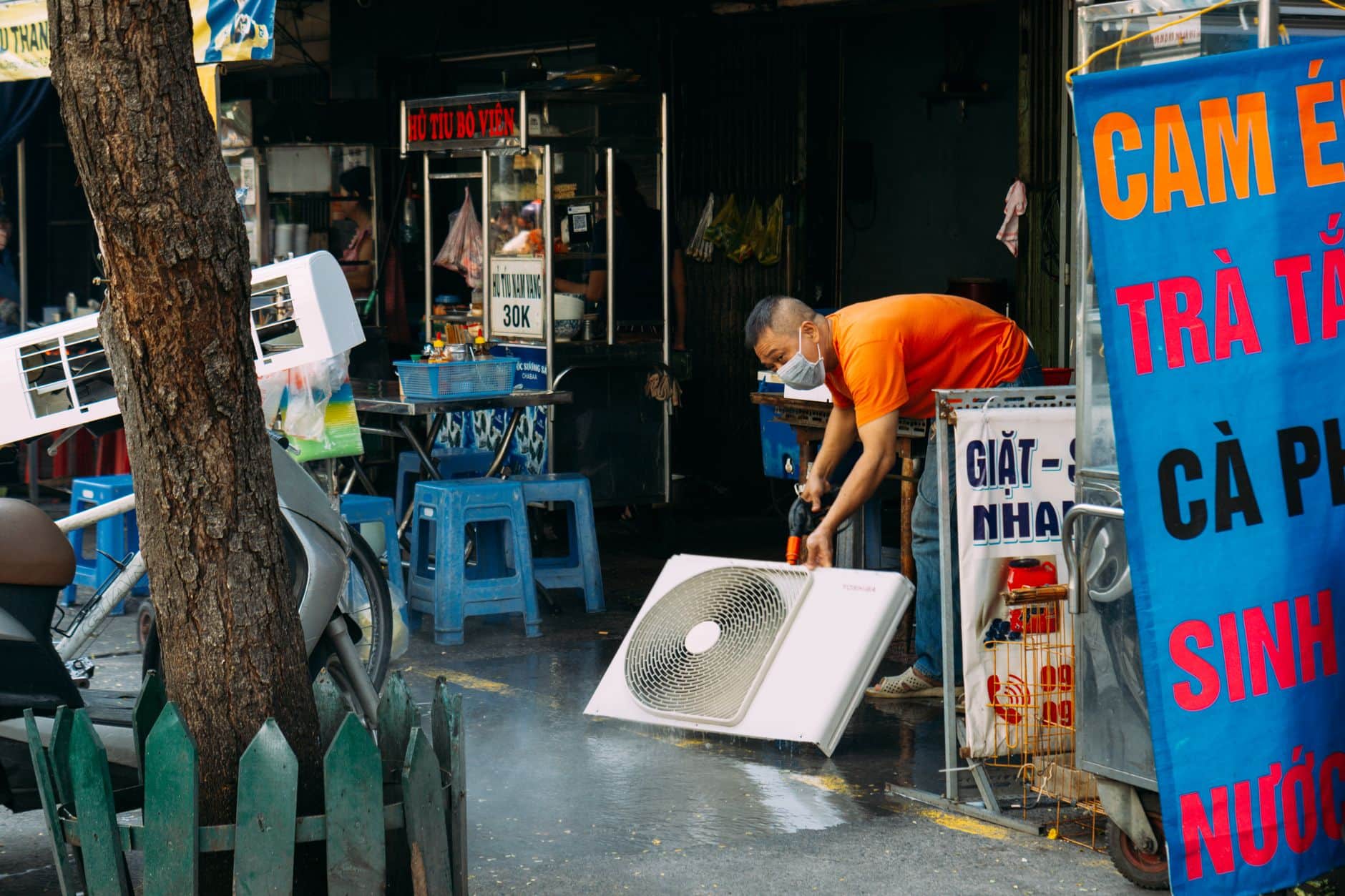 Chemical Wash vs Wipe-Down: What Your Koh Samui AC Actually Needs