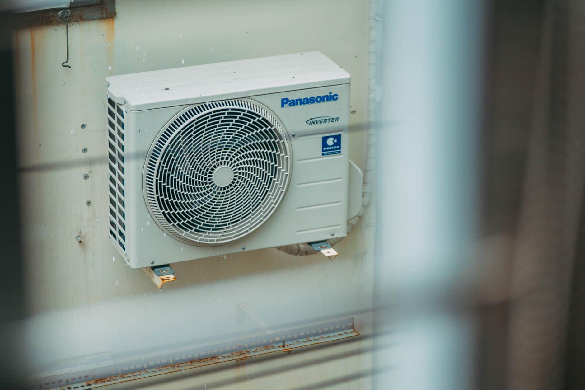 Inverter vs Non-Inverter AC in Koh Samui: Which One Actually Saves Money